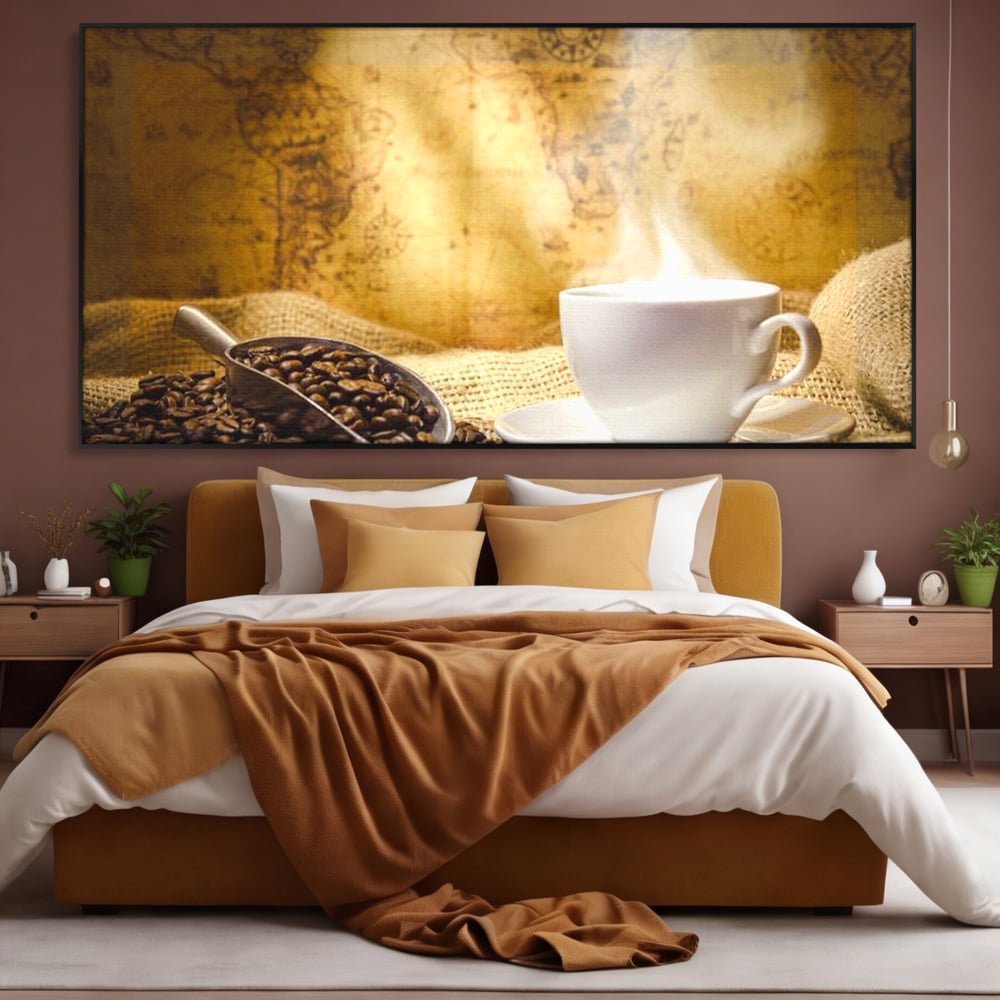 Tablou canvas cu ceasca de cafea cu boabe pe sac de iuta, in rama de aluminiu negru, pe perete intr-un dormitor